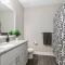 Modern 2BR 2BA New Build Condo with Garage & Patio - وايومنغ