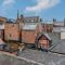 Pass the Keys 5C Charming Town Centre Apartment With Roof Top Views