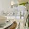 Modern Minimalist Studio with Essential Comfort - 丰沙尔