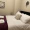 Dinizia, 2 bedrooms, sleeps 5
