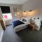 Modern 5 Bedroom Terraced Luxurious House - Колвін-Бей