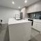 Embark Luxe 2BR 2Bath Apartment in Lynham 1 Secure Carpark Wifi Canberra - كانبرا