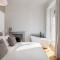 FOX ON THE HOE - Luxury Apartment accommodation