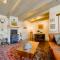 Countryside Bliss: Historic Cottage by the Sea