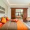 Dreamy 5br Haven, 200m To Berawa's Blissful Beach - Чангу