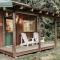 71MF- Rustic - Pets Ok - Sleeps 4 cabin - Glacier