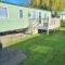 Beautiful Caravan With Full Lake View At Southview Holiday Park Ref 33057Cl
