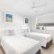 Luxe By The Marina - Hamptons Chic at Hervey Bay