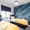 3 Bedroom House Ashford, Kent - Free Parking - Free WiFi - Big Monthly Discounts - Sleeps 5 - Elite Stays UK