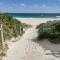 Simply delightful unit close to CBD and Beach