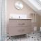 LUXURY 4 Bedroom 4 Ensuite Home in Penarth (Pool Table Games Room & BBQ Garden) with Sea Views