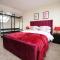 LUXURY 4 Bedroom 4 Ensuite Home in Penarth (Pool Table Games Room & BBQ Garden) with Sea Views