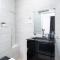 Neat 4BR Apt. With Parking/High Floor/Elevator/AC - Рішон-ле-Ціон