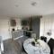 Westland Suites - Stylish, Modern, Elegant, Central Apartments A - Derry