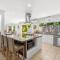 11 Dalmor Court