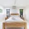 Ah Mat Bungalow - Tropical Darwin Stay with Pool - Darwin