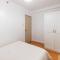 Bohemian Inspired 2 Bedroom Inspired Condo with Fast WIFI Near BGC - Manila