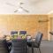4-49 Bonito St - small dog friendly, air con & Wi-Fi