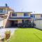 Small dog friendly 4-49 Bonito St - air con & Wi-Fi
