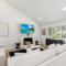 Vineyard Chic Oasis: Modern Elegance near Temecula Wineries