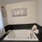 Spacious,comfy house,less than 15 mins to Niagara Falls - Thorold