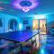 Emerald Haven! Alien Game Room - Pool - Spa - 15 Min to Joshua Tree Park! - تونتي ناين بالمز
