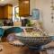 Emerald Haven! Alien Game Room - Pool - Spa - 15 Min to Joshua Tree Park! - تونتي ناين بالمز