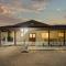 Emerald Haven! Alien Game Room - Pool - Spa - 15 Min to Joshua Tree Park! - تونتي ناين بالمز