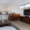 Cozy Getaway, King Bed with TV, NBN, Netflix, Nespresso