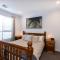 Cozy Getaway, King Bed with TV, NBN, Netflix, Nespresso