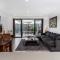 Cozy Getaway, King Bed with TV, NBN, Netflix, Nespresso