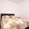 Apartment Srima
