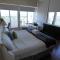 2 BD Penthouse with Balcony - Miami Beach