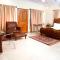Waypoint Hotel