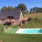 Gîte d'Haut Bagnac avec piscine - Anglards-de-Salers Gîte d'Haut Bagnac avec piscine - Anglards-de-Salers
