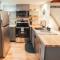 Newly Renovated & Furnished Condo, Only 3 min to Sunday River!