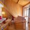 Duplex spacieux aux pieds des pistes avec parking et balcon - FR-1-344-732