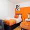 8 Beds, 3baths Perfect For Contractors & Teams