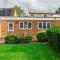 8 Beds, 3 Baths Perfect For Contractors & Teams - Basingstoke