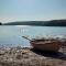 Modern cosy apartment walking distance to many cove beaches and coast path walks as well as the famous Helford river - Falmouth