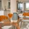 3BR 2Bths Exclusive apartment King Bed Suite with balcony and private parking - Lima