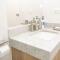 3BR 2Bths Exclusive apartment King Bed Suite with balcony and private parking - Lima
