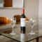 3BR 2Bths Exclusive apartment King Bed Suite with balcony and private parking - Lima