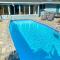 Relaxing pool home on the water near downtown overlooking the Manatee River - برادنتون