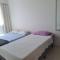 Apto aconchegante beira mar com ar no quarto
