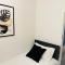 Lovely 4 Bedroom House with 2 Bathroom, Garden and Private Parking