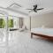 The Fairways Villas - 5 bedrooms & bathroom for up to 14 guests 7kms to Patong