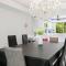 The Fairways Villas - 5 bedrooms & bathroom for up to 14 guests 7kms to Patong