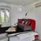 Vana & Tea Luxury Studio Apartment