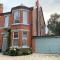 Lyndhurst - Victorian villa with heated pool - Roby